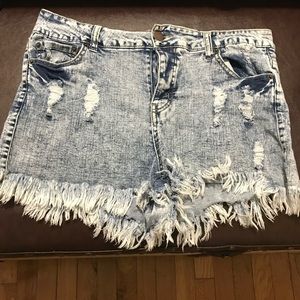 Stone washes Jean cut offs